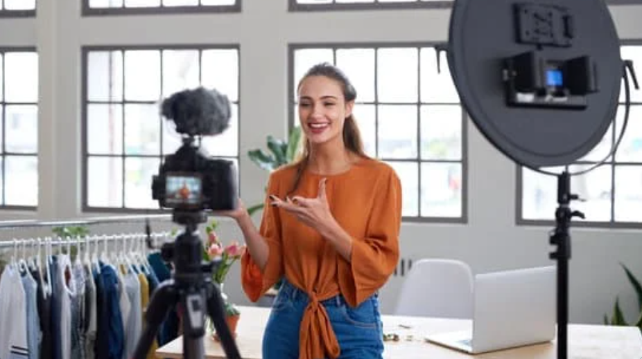 Fashion Designing Career Options in 2026: Industry Demand and Pay 2 Fashion Designing Career Options