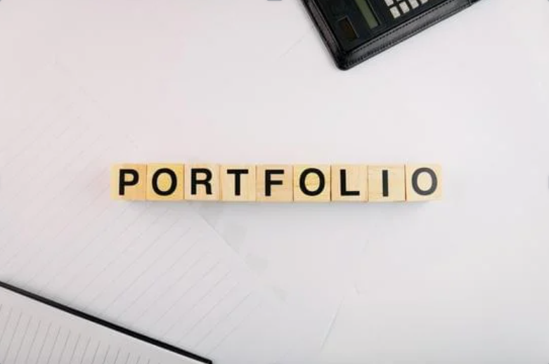 How To Build a Fashion Portfolio